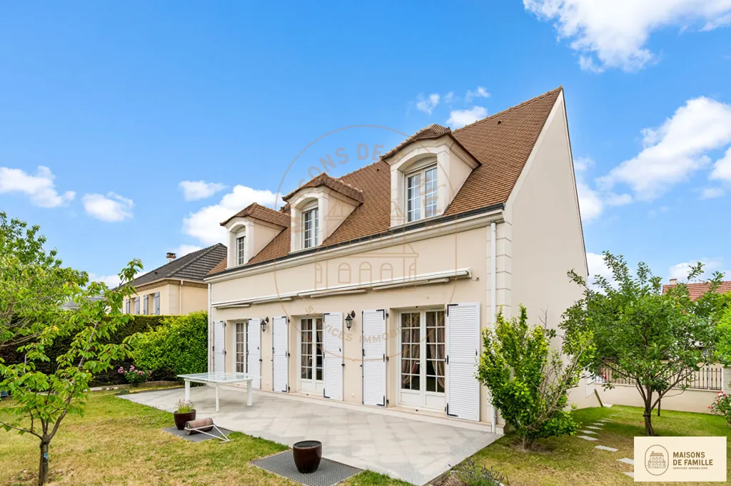 Esterno - Contemporary House with Garden in Montesson