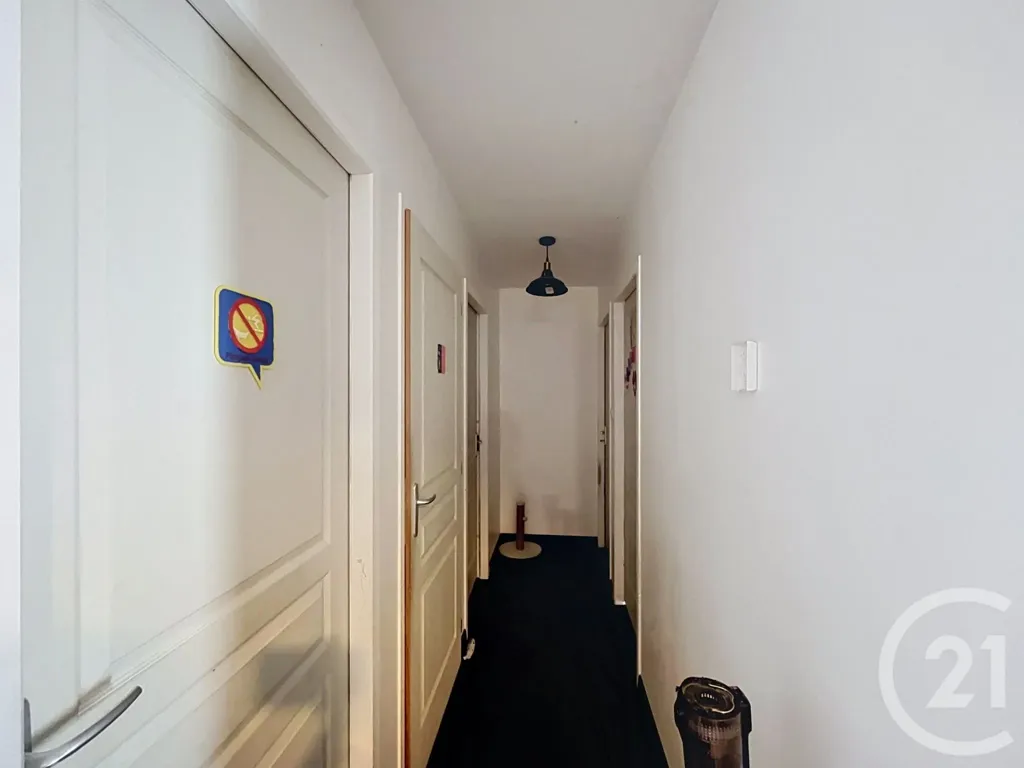 Esik - Spacious House with Garden in Luçon