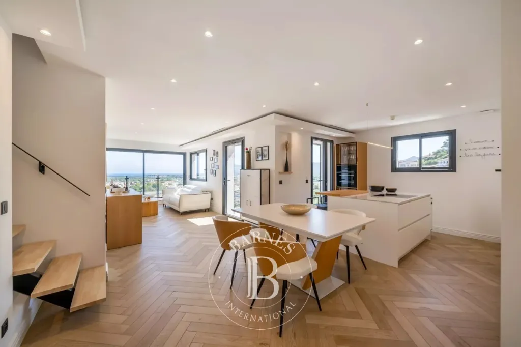 Duplex with Panoramic Sea View in Mandelieu-la-Napoule