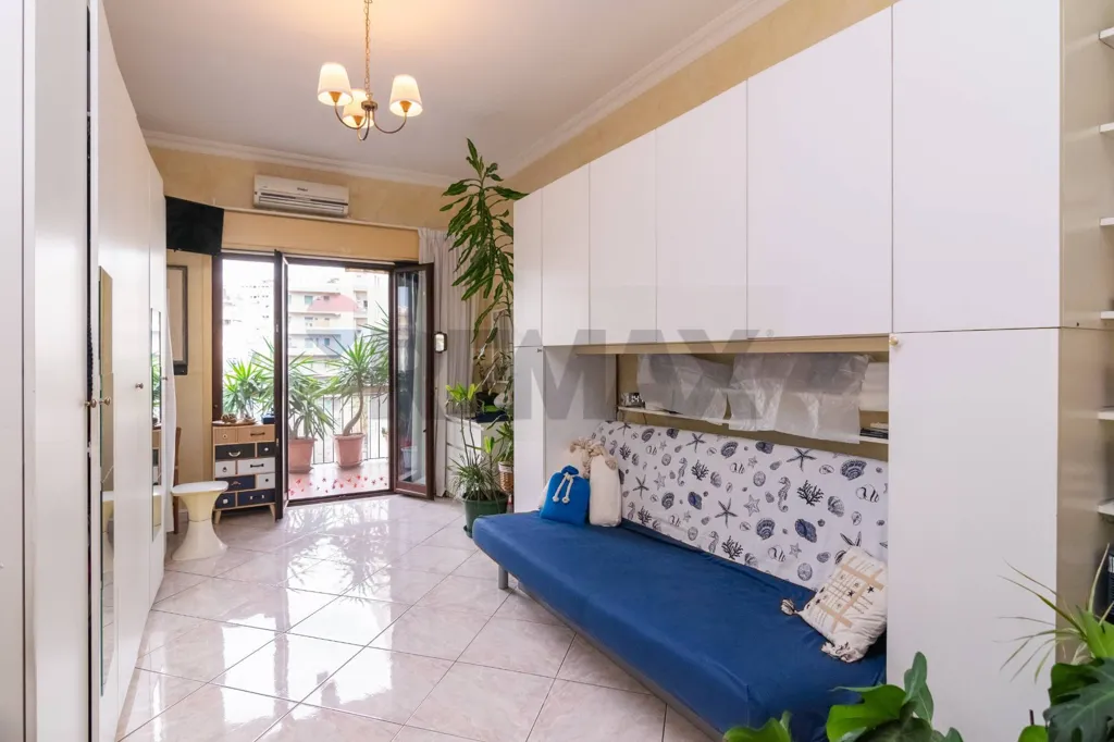 Ingresso - Apartment with Balcony in Corso Italia, Catania