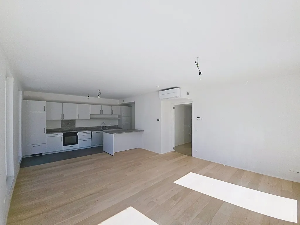 Soggiorno - Contemporary Flat with Terraces in Green Setting