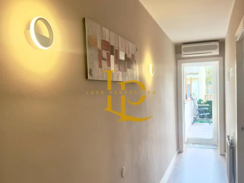 Entrée - Luxury Duplex with Terrace in Cerdanyola del Vallès