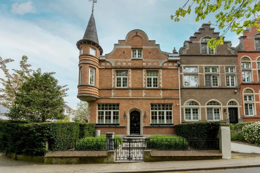 Välivaade - 1930s Apartment with Garden in Uccle