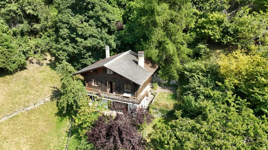 Luftaufnahme - Chalet mit Panoramablick in Isérables
