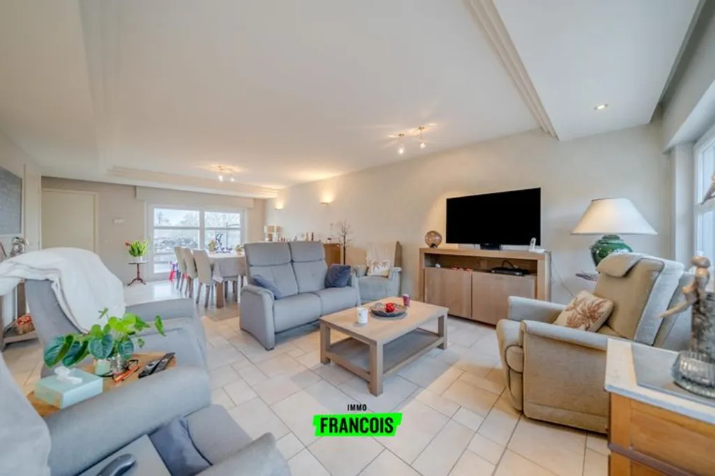 Séjour - Appartement avec Terrasse Spacieuse à Boezinge