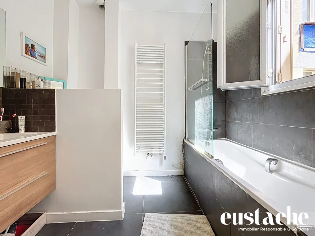 5-toaline maja asukohas Pantin