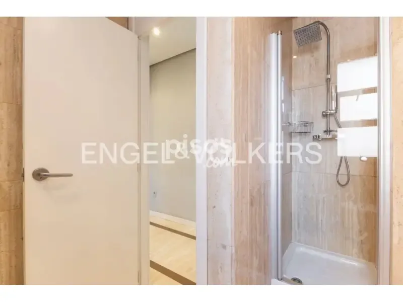 Salles de bain - Apartment with Balconies in Pla del Remei