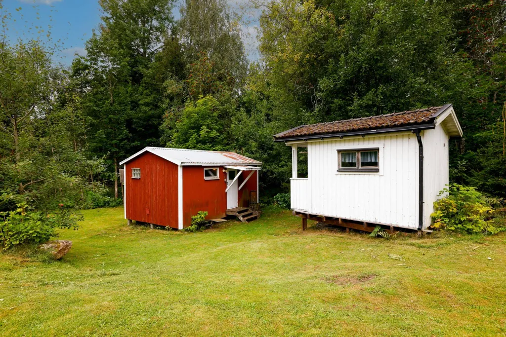 Aed - Allmogestyle Villa with Pool in Yxstabacken