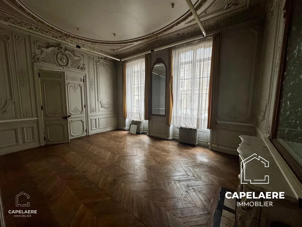 Elutuba - Historic Ensemble with Potential in Saint-Omer