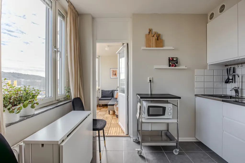 Köök - Apartment with Glass Balcony in Göteborg