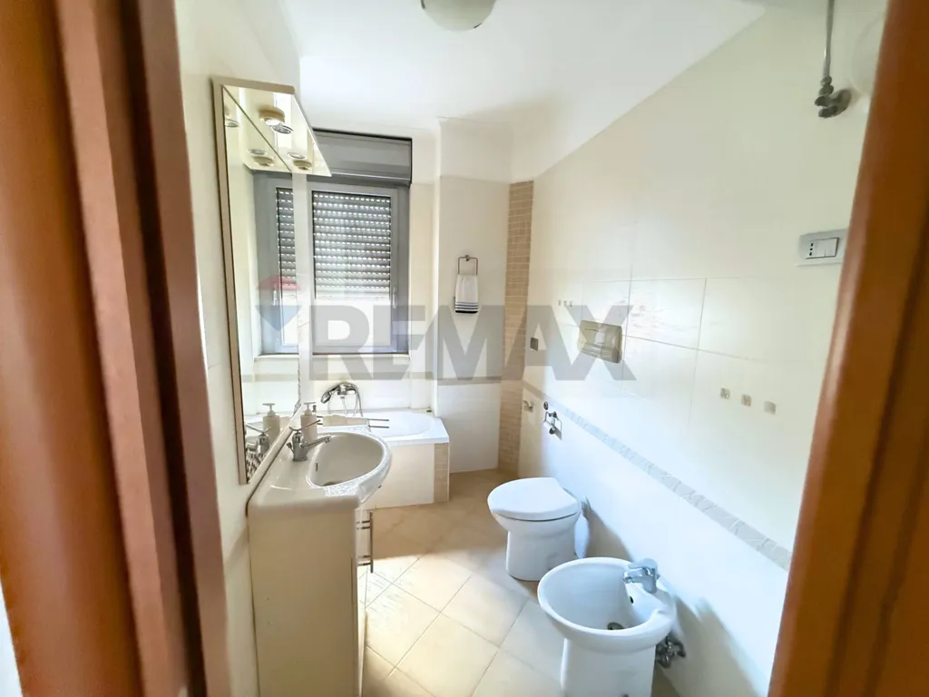 Bathrooms - Office with Terrace in Foggia