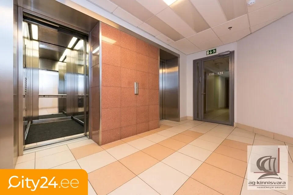 hallway_entrance