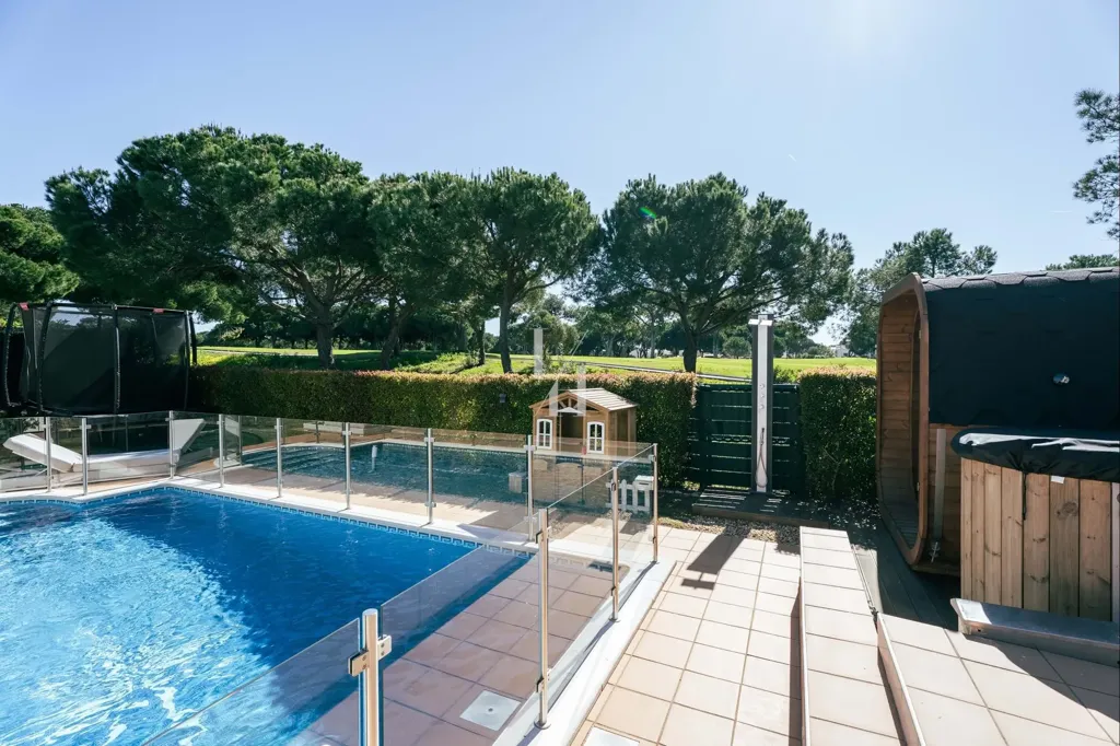 Bassein - 3+1 Bedroom House with Pool in Vilamoura