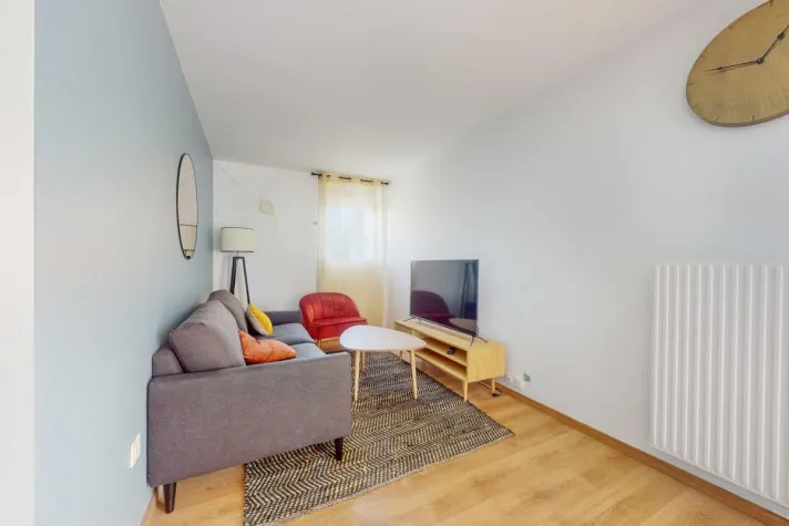 Private Room with Shared Facilities in Nanterre
