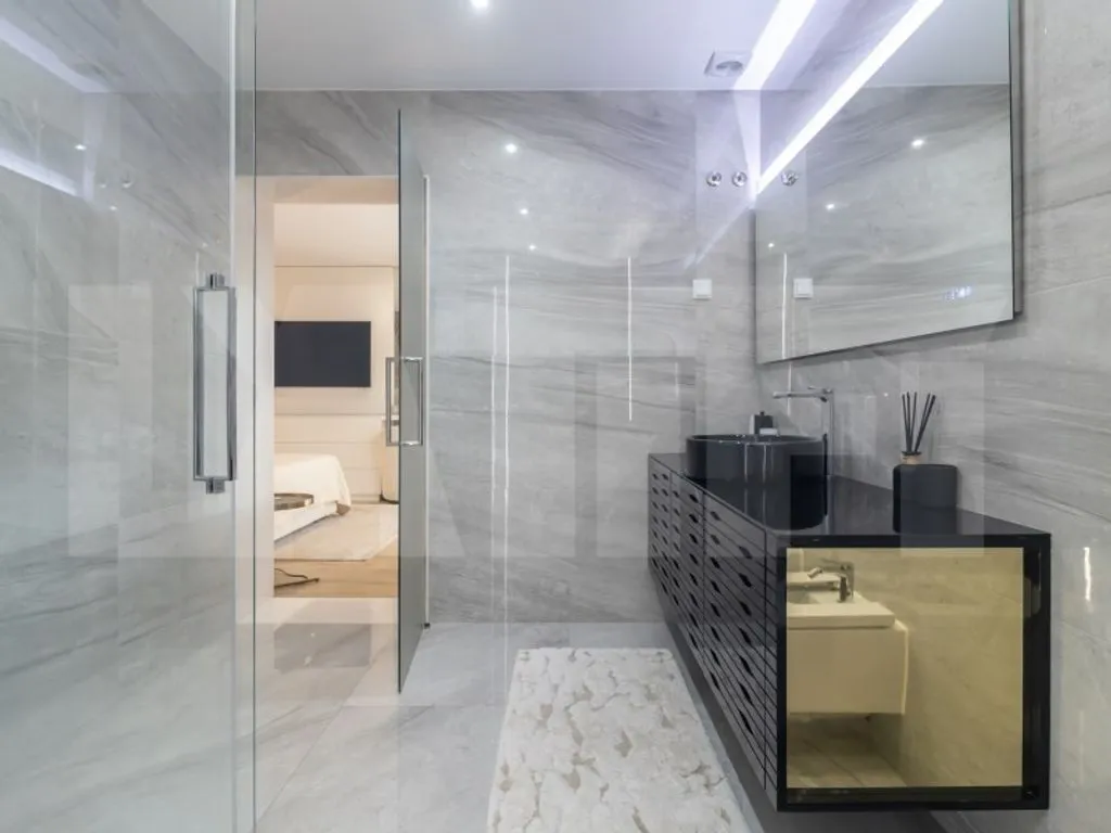 Vannitoad - Luxury Duplex with Private Parking in Montijo