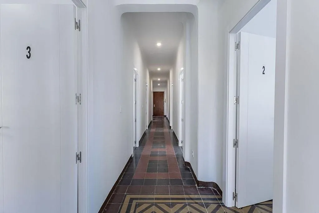 Esik - Renovated Flat with Urban Views in Granada