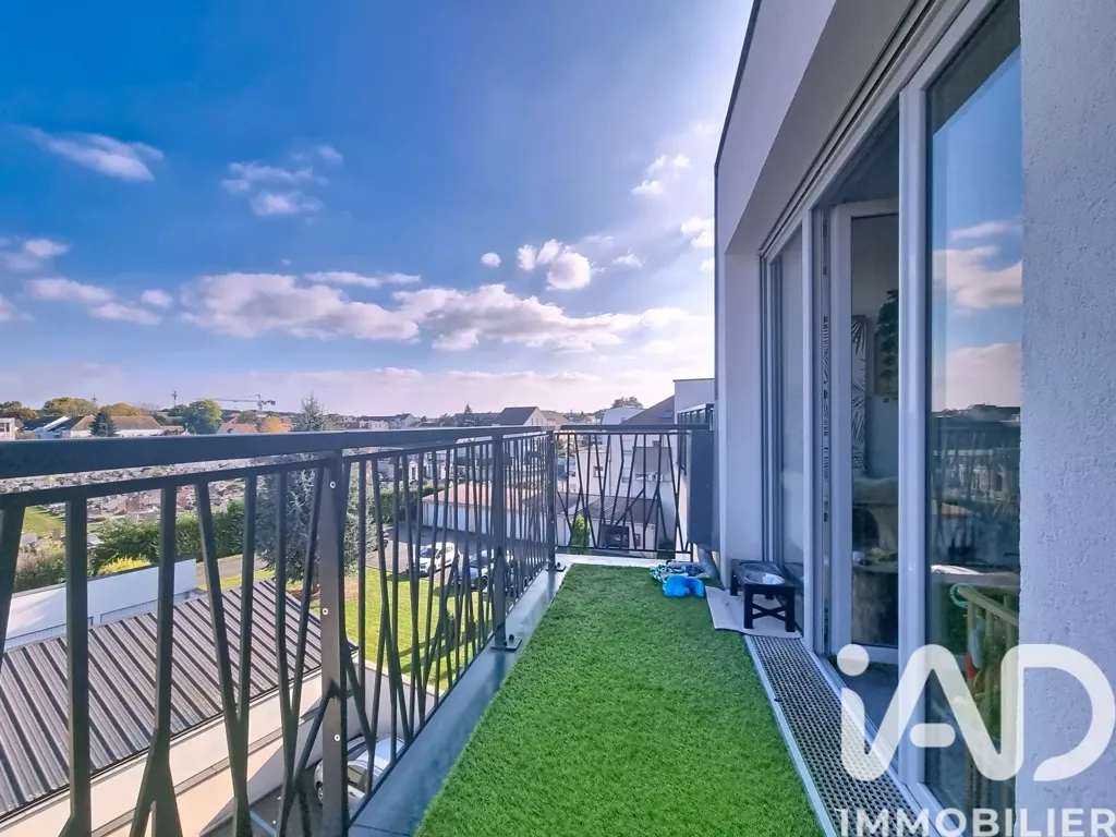 Balcon - Appartement BBC avec Balcon au Centre d'Ozoir-la-Ferrière