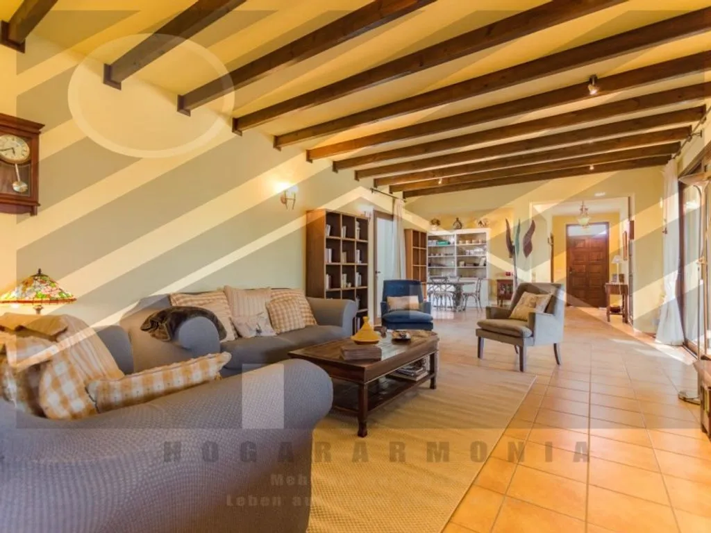 Elutuba - Luxury Villa with Dual Pools in Lajares