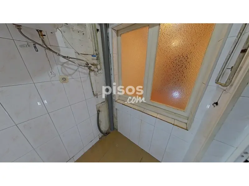 Bagni - Three-Bedroom Flat in Ripollet Centre