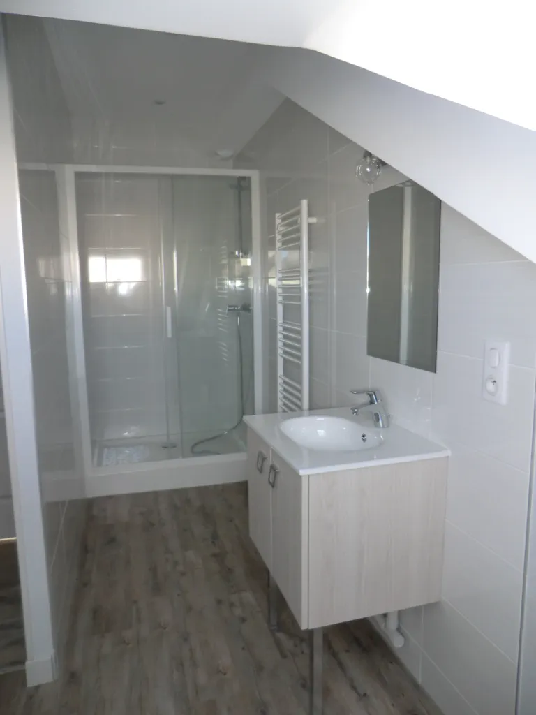 Bagni - 2-Bedroom Apartment with Balcony in Limoges