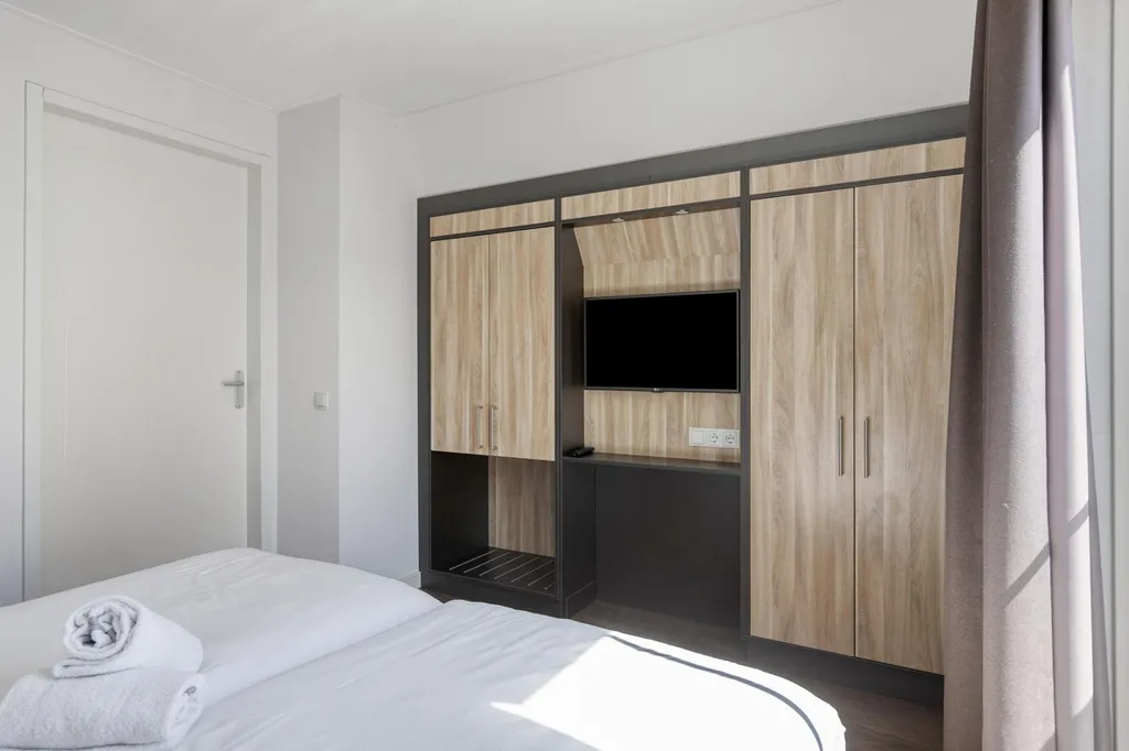 Magamistoad - Luxe Villa with Park View in Koudekerke