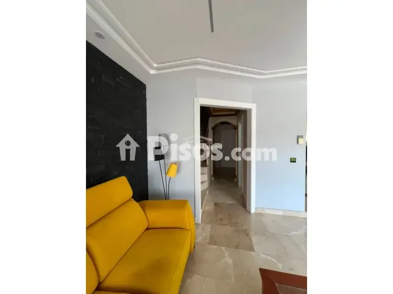 Elutuba - Semi-detached House with Pool in Villamayor