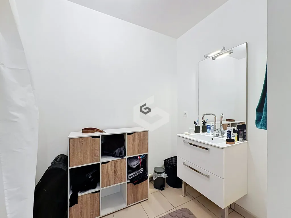 Salles de bain - Appartement avec parking dans le centre de Reims
