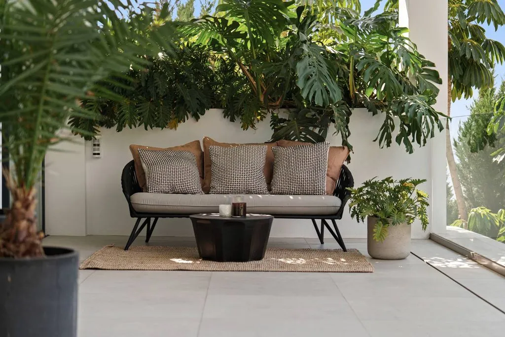 Terrasse - Contemporary Villa with Pool in Nueva Andalucía
