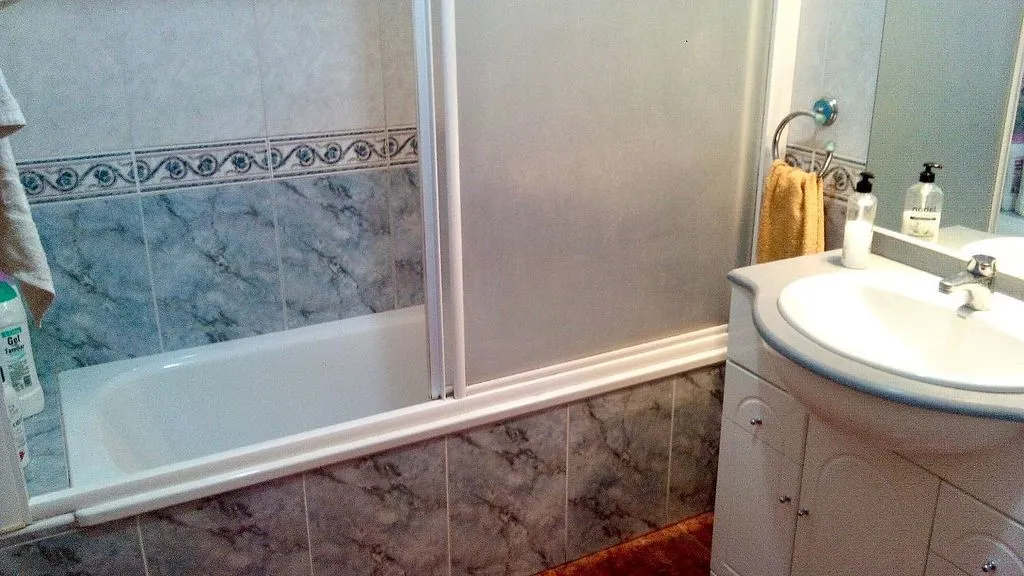 Salles de bain - Apartment with Private Patio in Alhama Centre