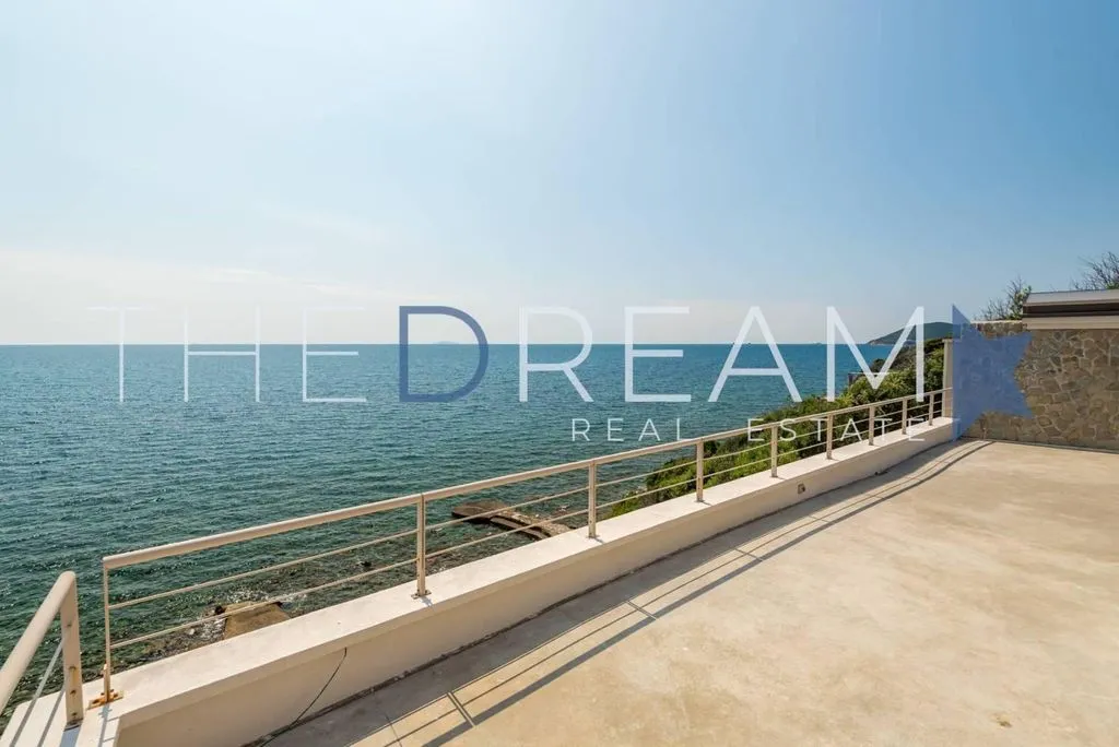 Terrasse - Luxury Villa with Private Dock in Rosignano Marittimo