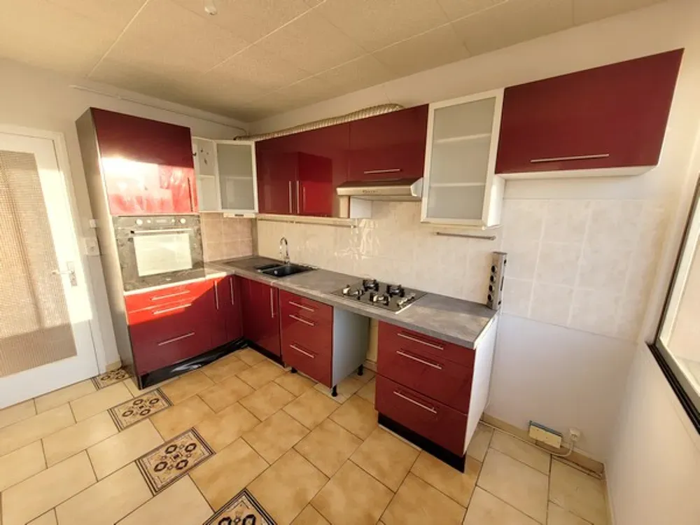 Cuisine - Appartement F2 avec Cuisine Intégrée près des Lycées
