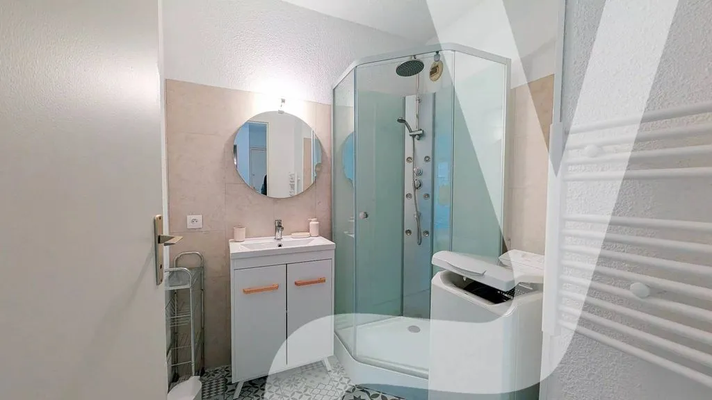 Salles de bain - Appartement T3 avec balcon en centre-ville d'Arcachon