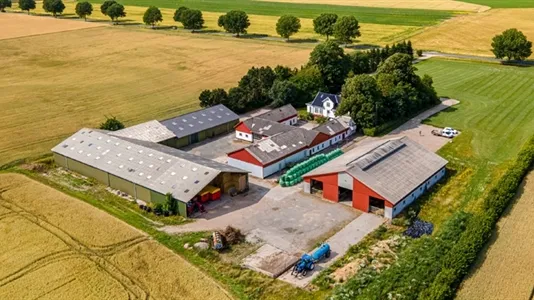 Vue aérienne - Warehouse with Electric Gate in Solrød Strand