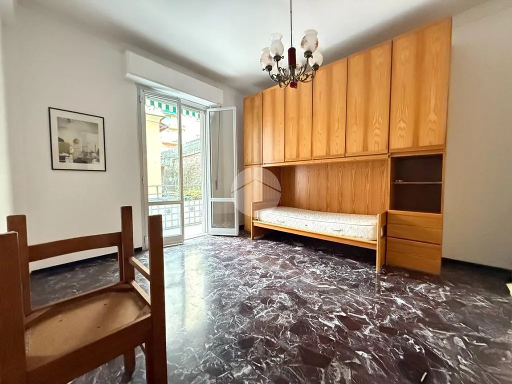Magamistoad - Spacious Flat with Balcony in Genoa