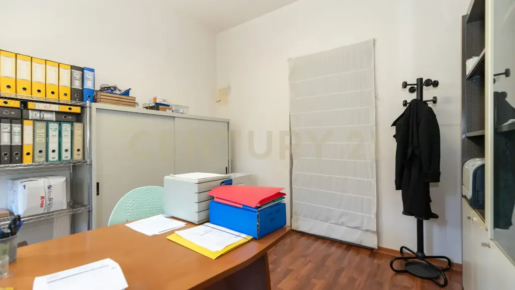 Bureau - Office with Terrace in Tremestieri Etneo