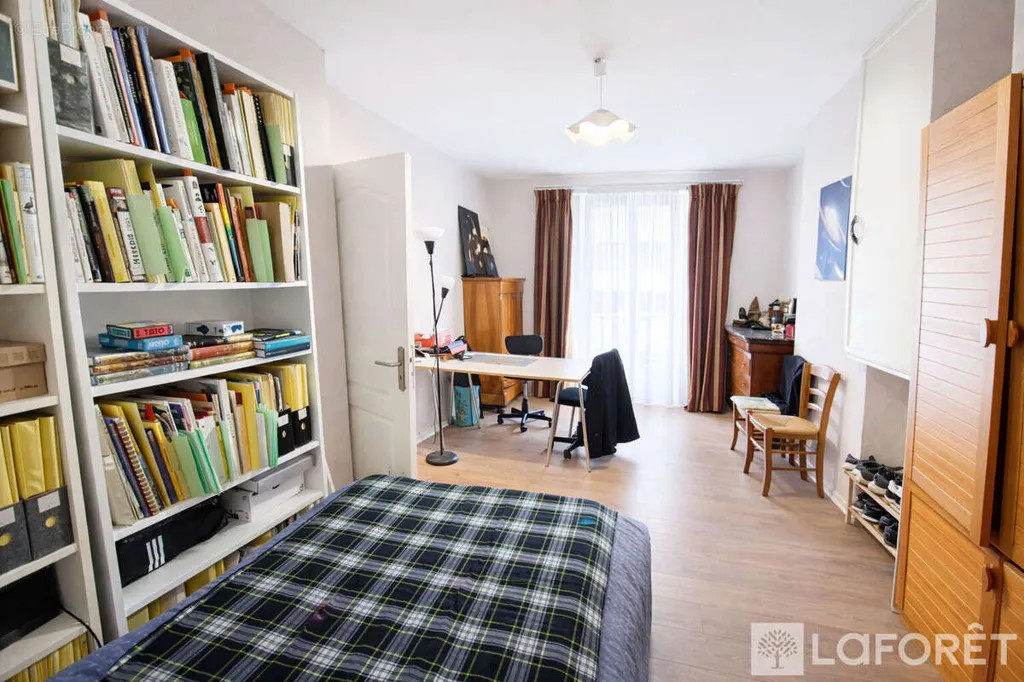 Chambres - Maison de Caractère avec Studio Indépendant à Avon