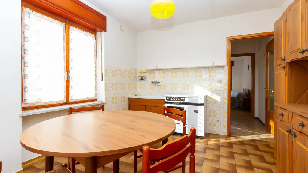 Salle à manger - Detached House with Three Garages in Frassino