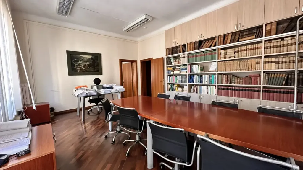 Kabinet - Penthouse with Piazza View in Ancona