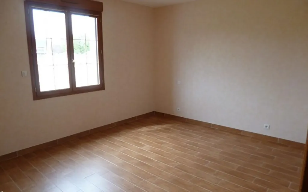 Pièces - Maison Récemment Construite avec Jardin à Bray-en-Val