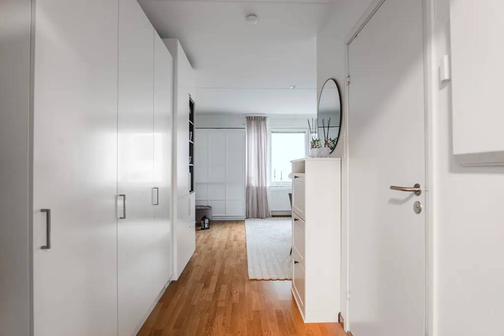 Entrée - Compact 1-Bedroom Flat with Garden View in Uppsala