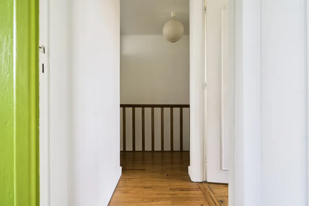 Esik - Family House with Patio in Roubaix