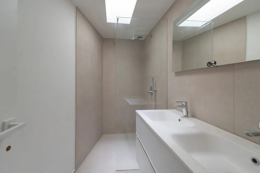 Salles de bain - Maison Beaux-Arts avec Jardin à Méridien 39