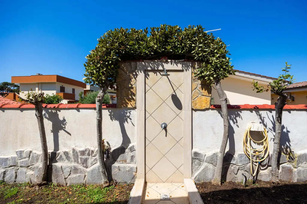 Aed - Single-Family Villa with Garden in Ardea
