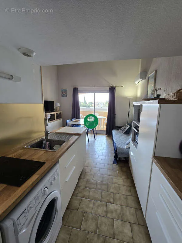 Cuisine - Appartement Duplex avec Terrasse au Cœur des Sablettes