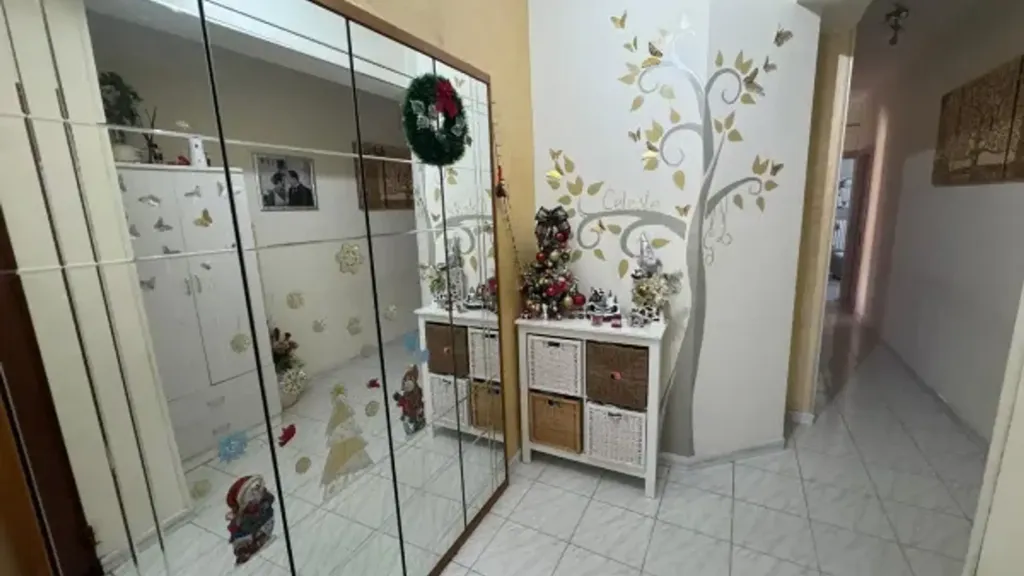 Entrée - Rearranged Apartment with Balcony in Benevento