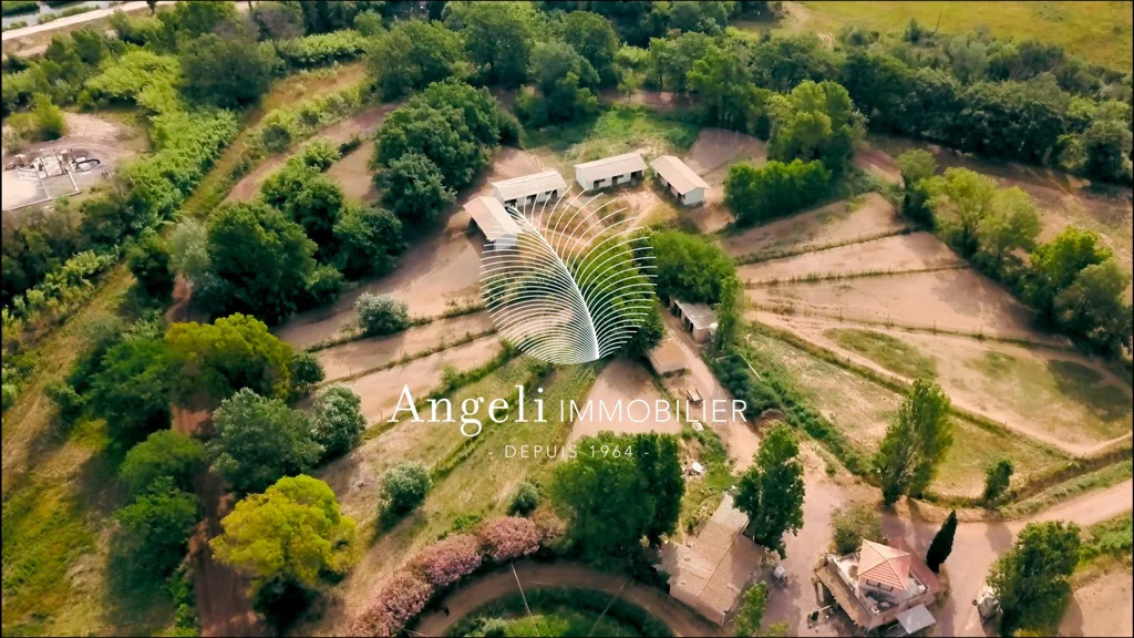 Õhuvaade - Equestrian Center with Helipad in Saint Aygulf