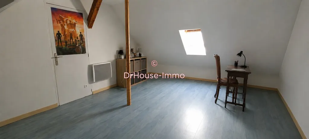 Pièces - Duplex avec Vastes Volumes au Centre de Montval-sur-Loir