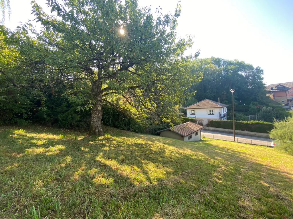 Aed - Constructible Plot with South Exposure in Bonne