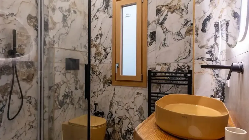 Vannitoad - Contemporary Apartment in Historic Florence