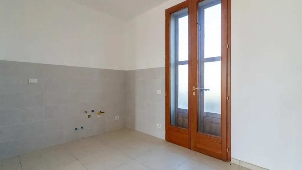 Pièces - Rearranged Apartment with Garden in Petrazzi